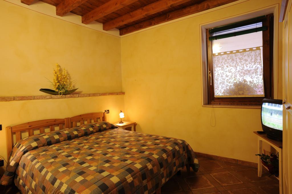 Penzion Agriturismo Gian Galeazzo Visconti Valeggio sul Mincio Pokoj fotografie